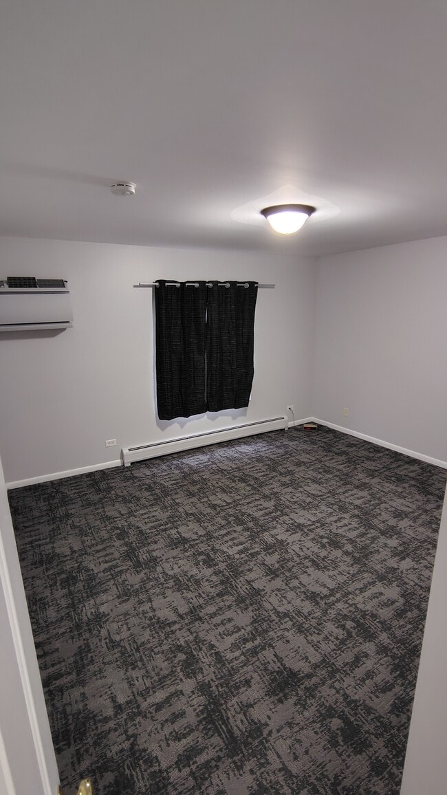 Building Photo - 1147 Miller Ln