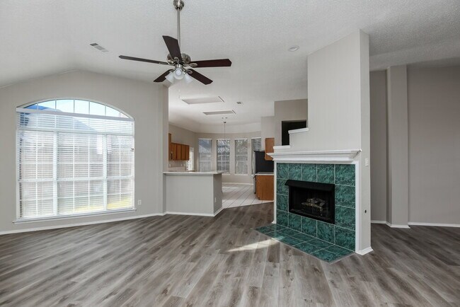 Building Photo - 6920 Field Lark Dr