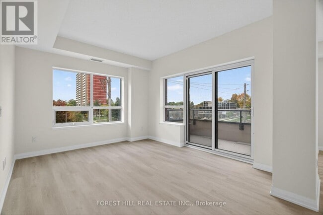 Photo du bâtiment - 3260 Sheppard Ave E