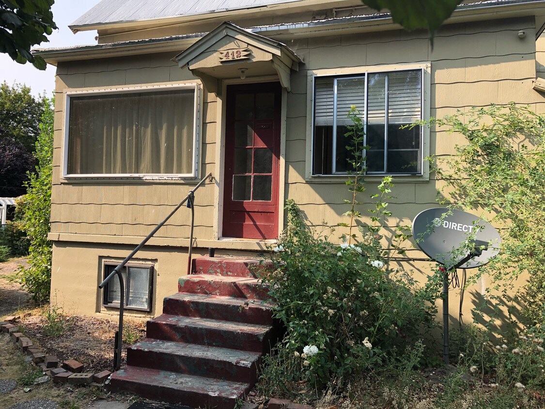 Foto principal - 412 E Spotswood St