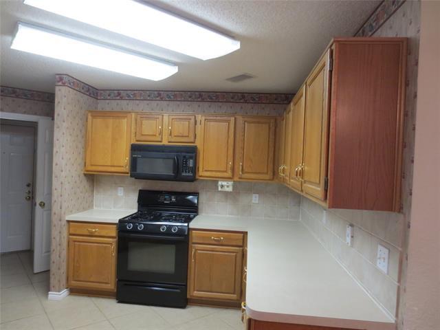 Foto del edificio - 1323 E Branch Hollow Dr
