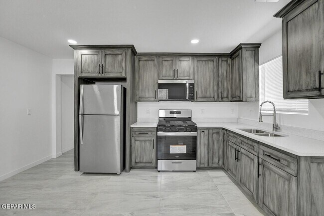 Foto del edificio - 1107 Myrtle Ave