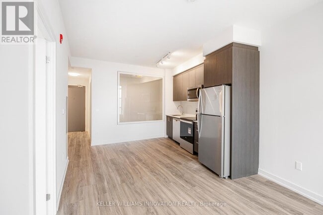 Building Photo - 1010 Dundas St E