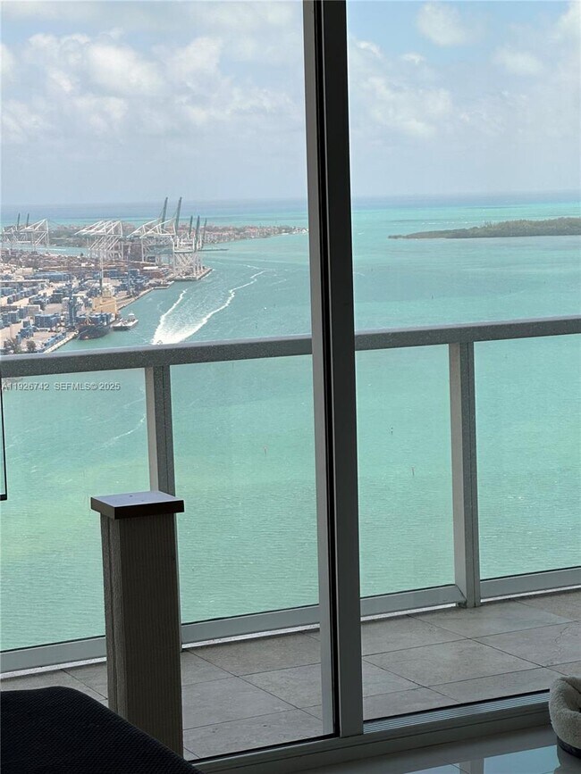 Foto del edificio - 253 NE 2nd St