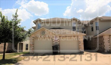 Building Photo - 4008 Cambridge Dr