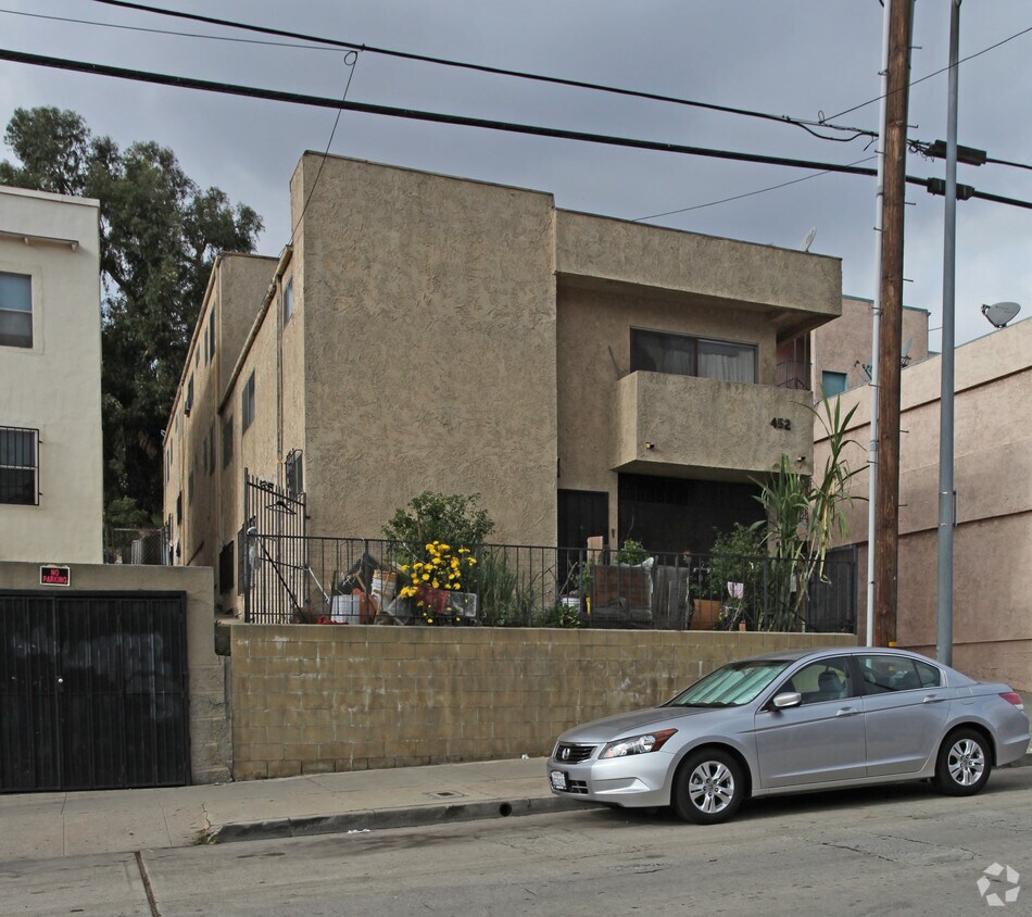 Foto del edificio - 452 Solano Ave