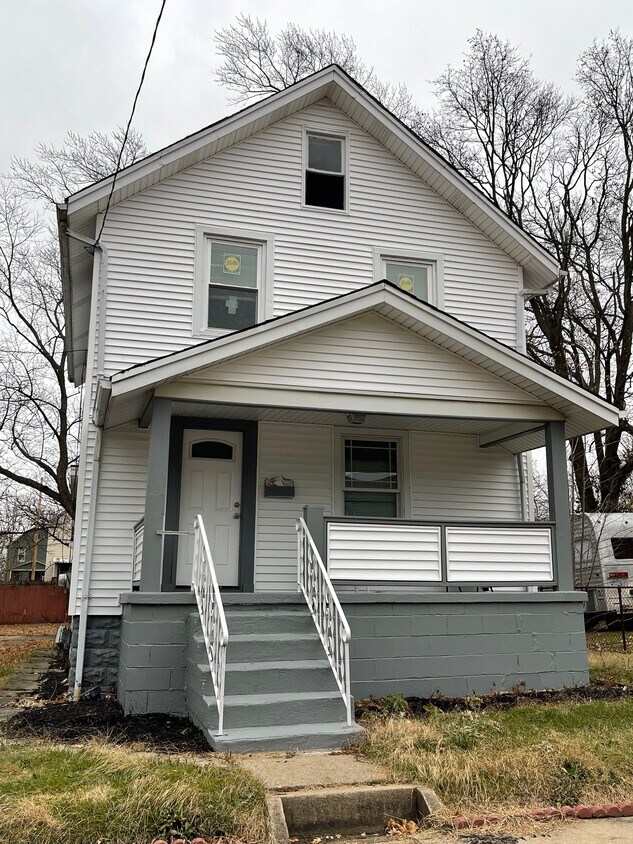 Primary Photo - 505 Alexander St