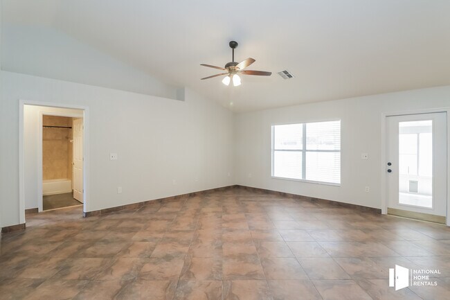 Foto del edificio - 1266 Altoona Ave
