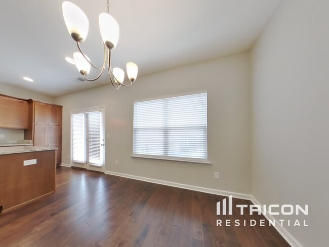 Building Photo - 205 Ashmere Ct