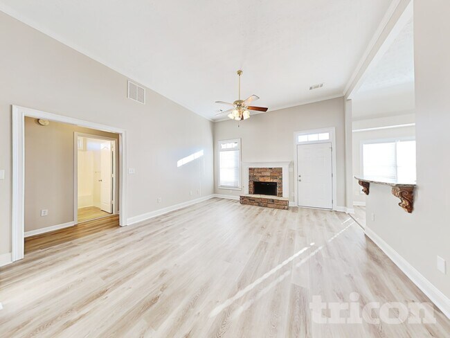 Foto del edificio - 160 Wisteria Way