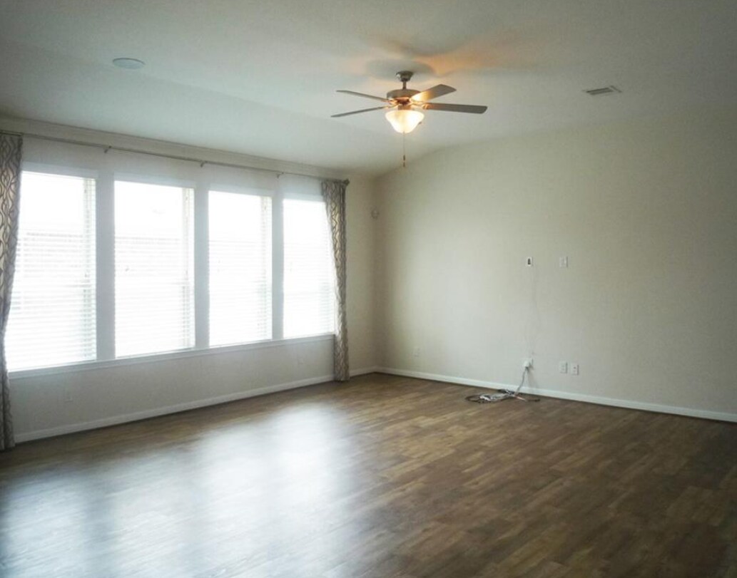 Foto del edificio - 2900 Barbed Wire St