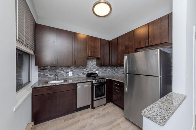Foto del edificio - 1 bedroom in Chicago IL 60657