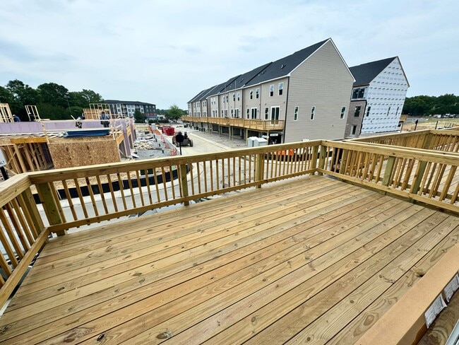 Building Photo - 10144 Virginia Blvd