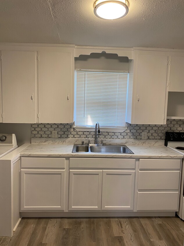 Foto principal - 806 2nd St