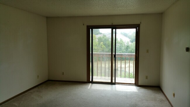 Building Photo - Incredible 1 Bedroom Condo on Iowa City West Side