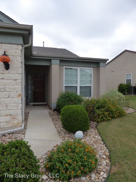 Building Photo - 230 Monument Hill Trl