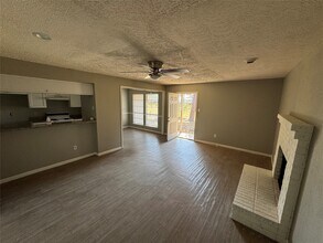 Building Photo - 13611 Ravensway Dr