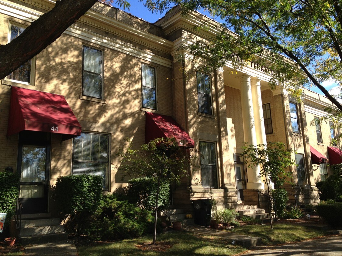 42 W Hubbard Ave, Columbus, OH 43215 Condo for Rent in Columbus, OH