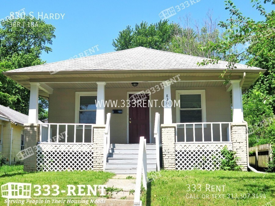 Foto principal - Lovely 3 bed 1 bath with spacious back deck!