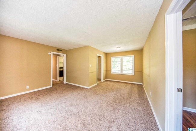 Building Photo - 832 Alden Ave