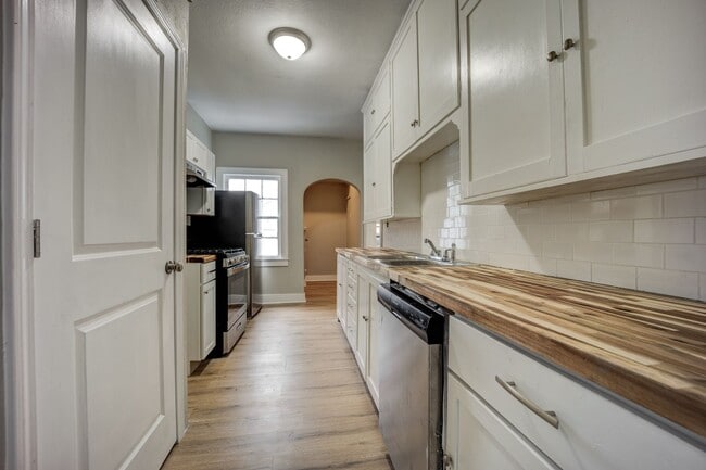 Foto del edificio - SF-065-16 &amp; 18 North 15th Street Duplex