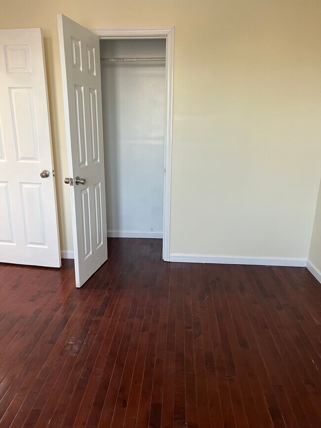 18327 Jamaica Ave, Hollis, NY 11423 House Rental in Hollis, NY