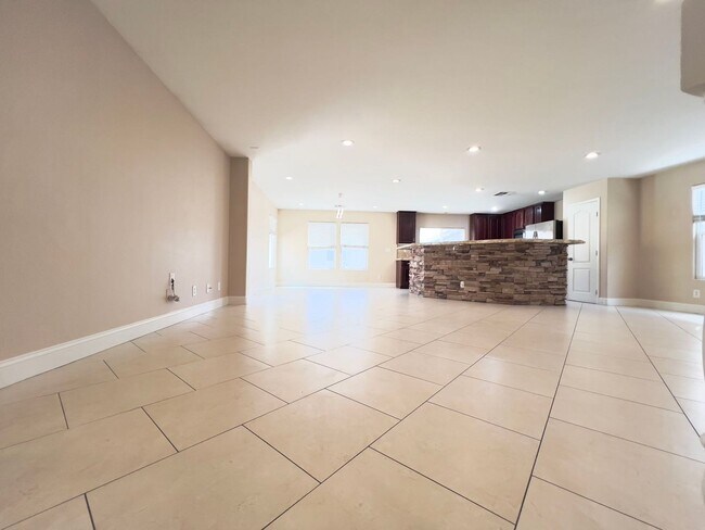 Building Photo - Fantastic 4 Bedroom home highly upgraded