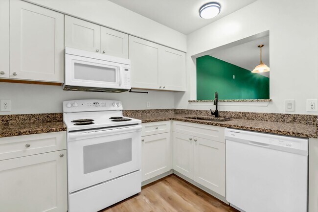 Foto del edificio - Niceville Condo With Pool!