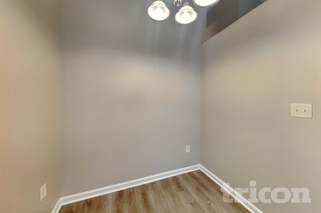 Building Photo - 431 Bridgeport Pl