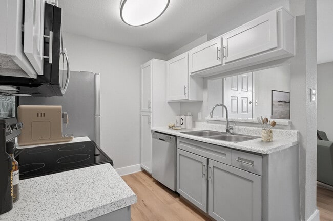Building Photo - Caldera Apartment Homes