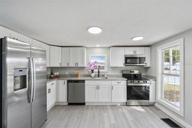 Foto del edificio - 1700 Kentucky Ave