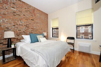 Building Photo - 137 MacDougal St