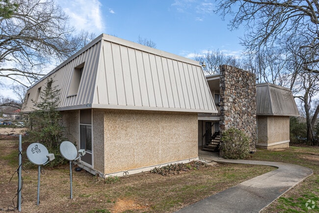Building Photo - Indiandale Apartments