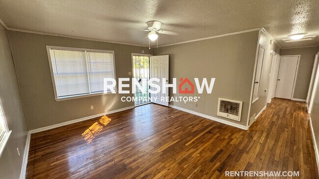 Foto del edificio - 135 Navy Dr