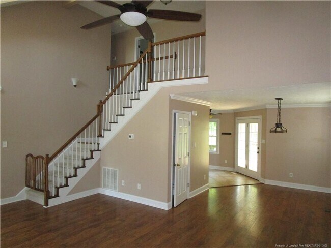 Foto del edificio - 7256 Goldsboro Rd