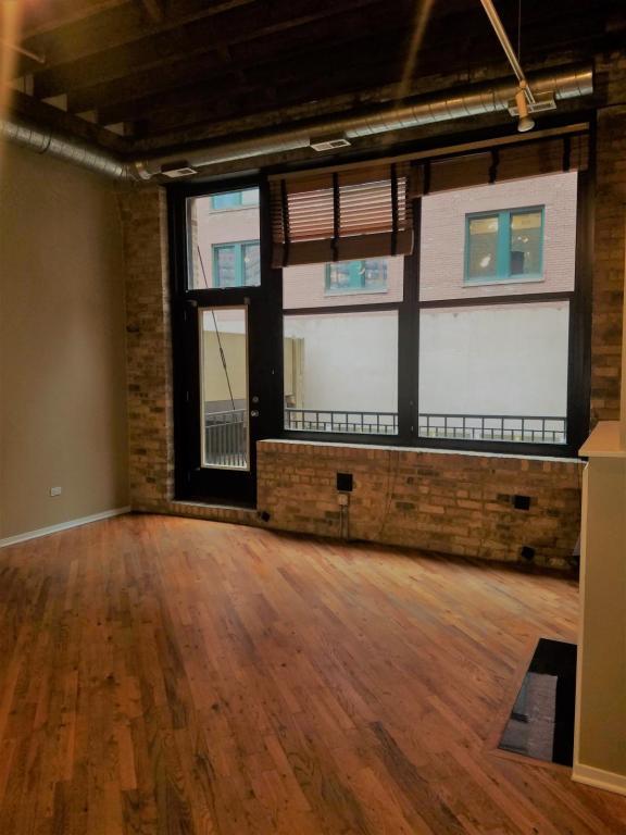 Foto del edificio - 226 N Clinton St