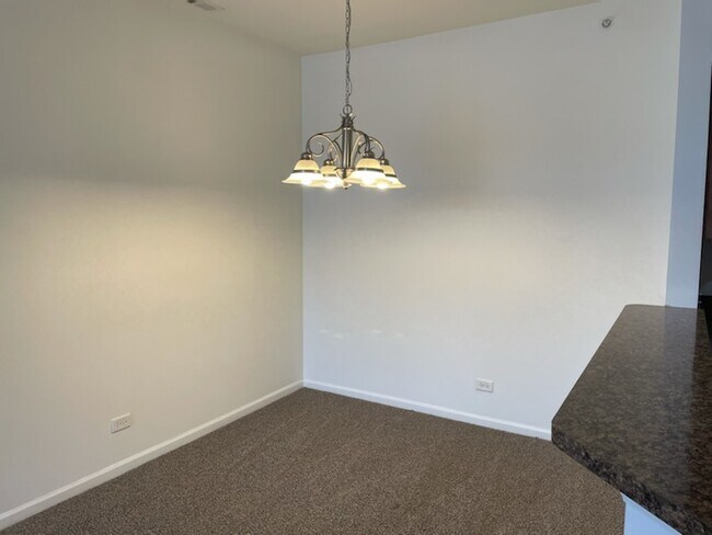Building Photo - 2275 Aurora Dr