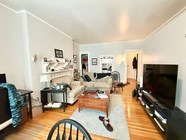 Building Photo - 178 Marlborough St