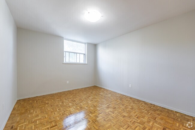 3 chambres, 2 salles de bain - 1098 pi2 - Chambre principale - 2250 Kennedy Rd