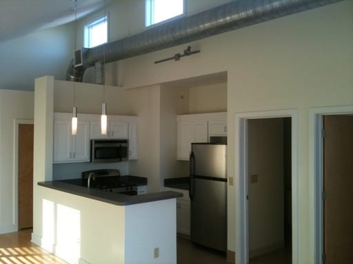 Building Photo - 1001 W 39th St