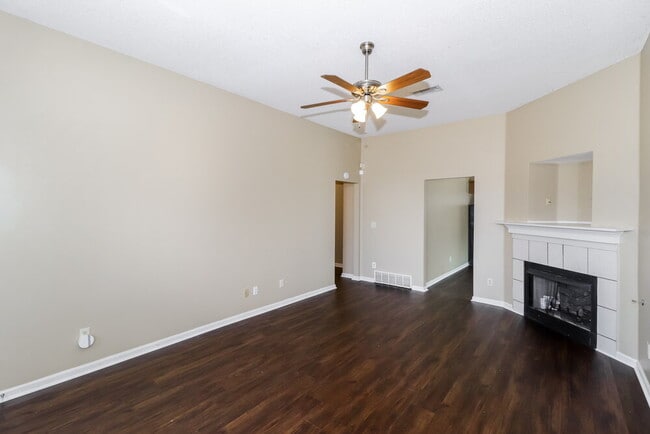 Foto del edificio - 1000 Leconte Gap St