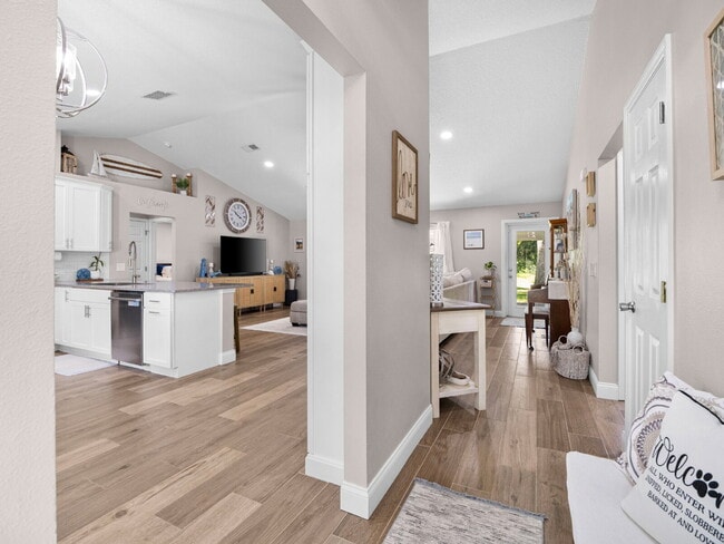 Building Photo - 3-bedroom, 2-bath