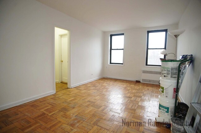 Building Photo - 8105 4th Ave