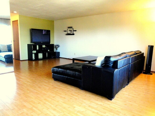Foto del edificio - 402 Lind Ave NW