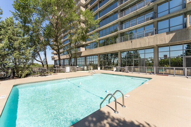 Building Photo - 600 Admiral Blvd