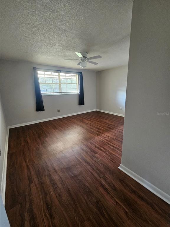 Building Photo - 5309 Oakwood Ct