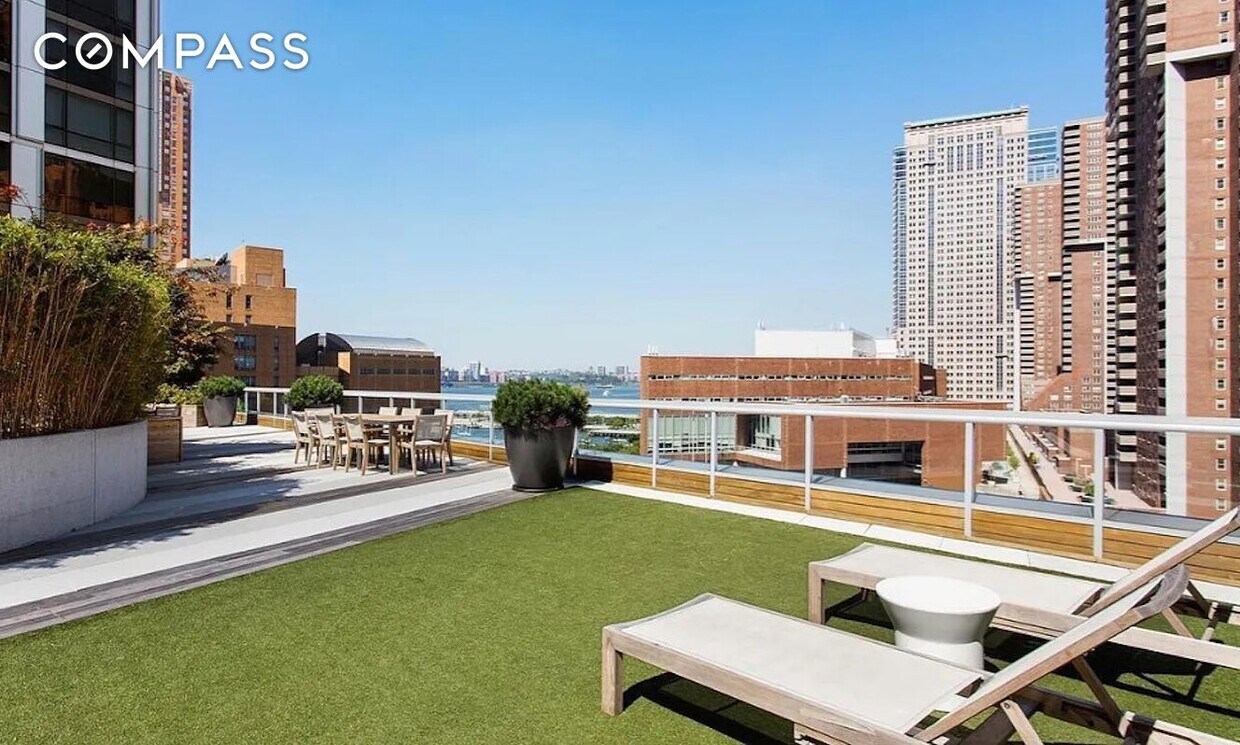 200 Chambers St Unit 16F, New York, NY 10007 Room for Rent in New