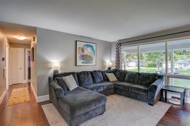 Foto del edificio - 5519 Leanne Ln