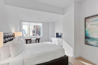 Building Photo - 225 Rector Pl