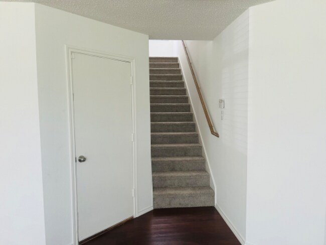 Building Photo - 5317 Riverflat Ct